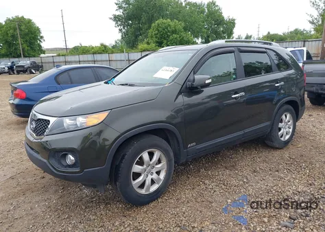 2013 Kia Sorento Lx z USA, uszkodzony, nr VIN 5XYKTCA6XDG332628